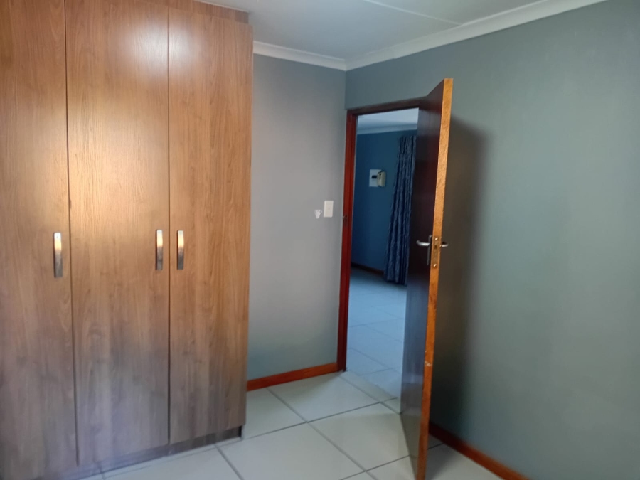 To Let 3 Bedroom Property for Rent in Gonubie North Eastern Cape
